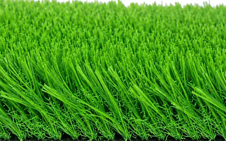 ILAN Pure Green 40 mm artificial grass pile close-up
